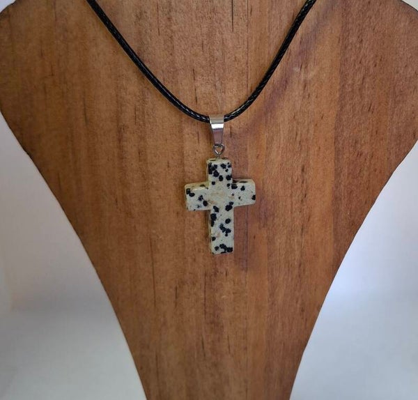 Ketting met natuurstenen hanger kruis