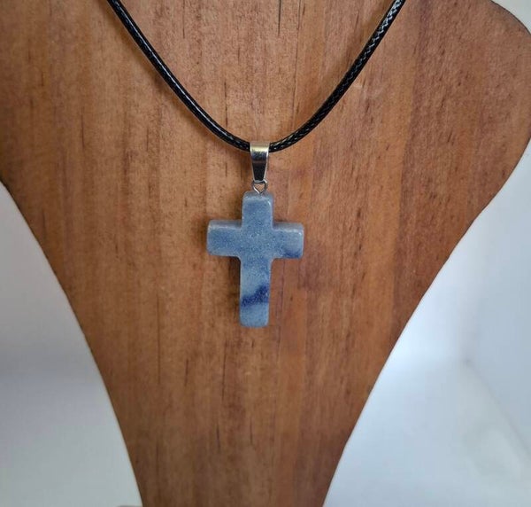 Ketting met natuurstenen hanger kruis