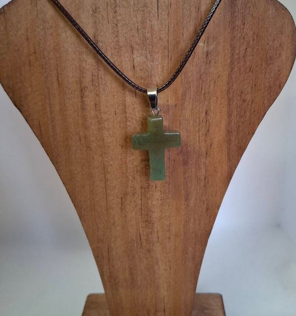 Ketting met natuurstenen hanger kruis