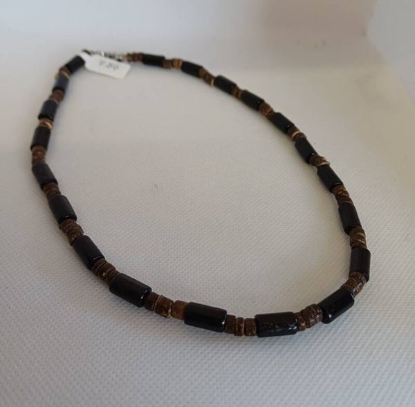 Ketting met kokoskralen