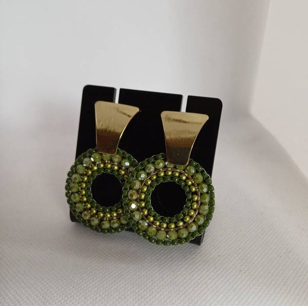 Oorbellen rond groen