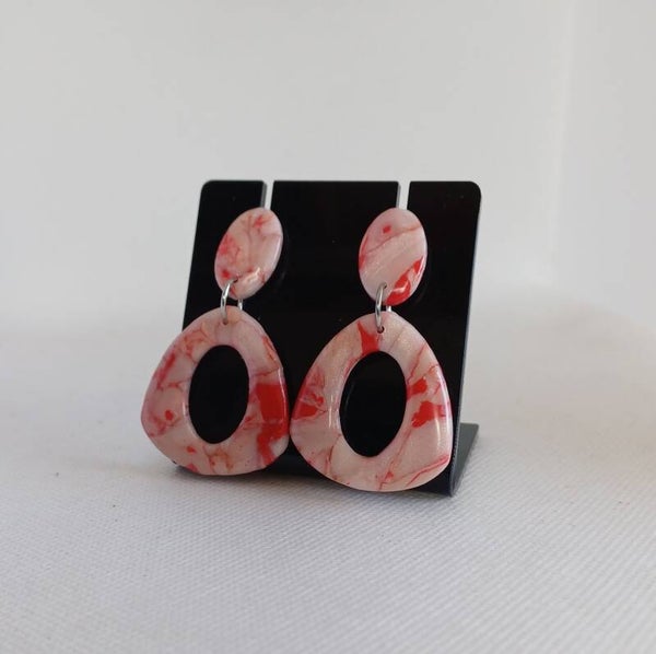 Oorbellen fimoklei rood driehoek