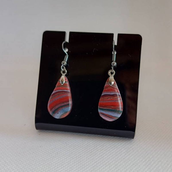 Oorbellen druppel rood met blauw