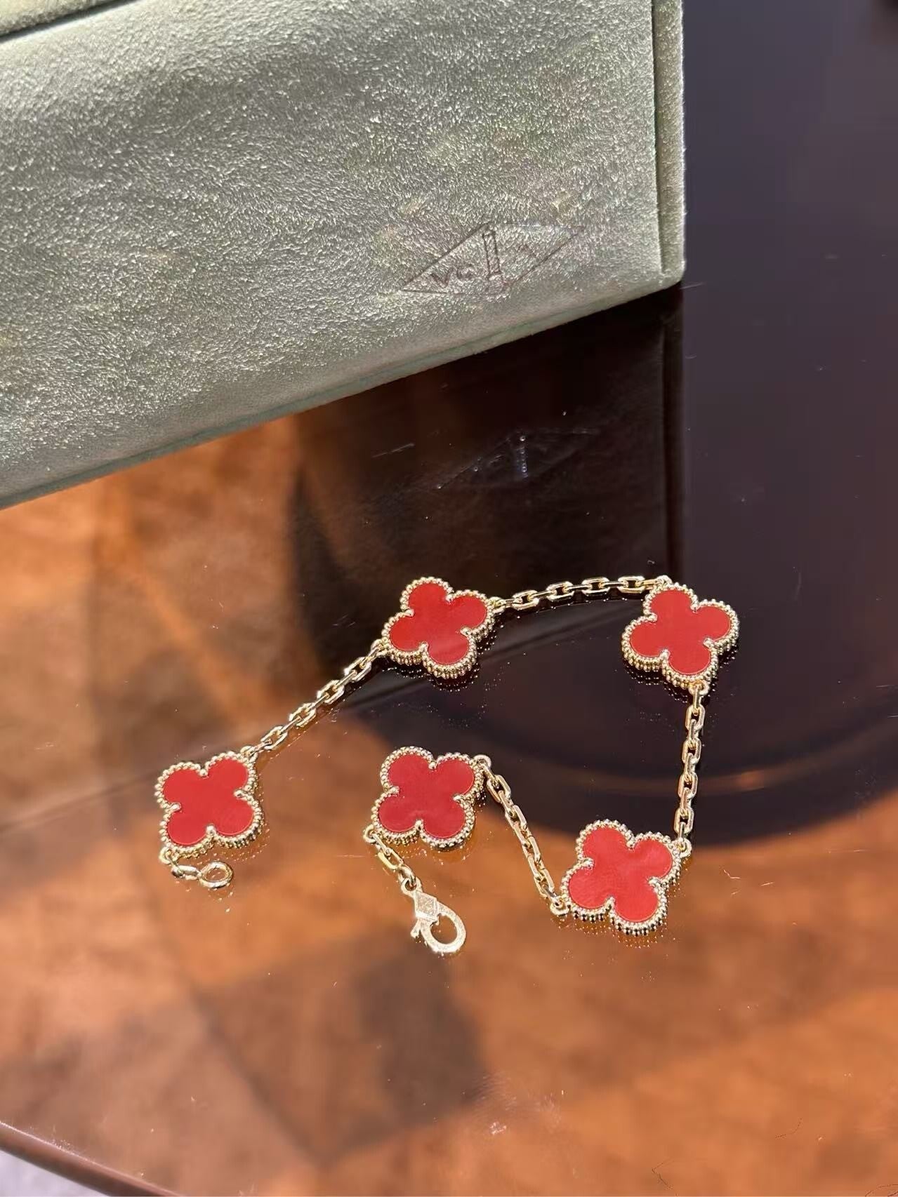 梵克雅宝红五花手链22年 附件：内 盒~~