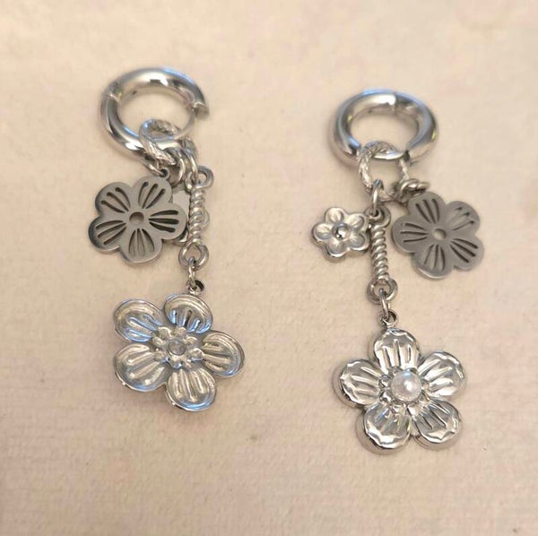 Oorbellen flow zilverkleurig Stainlesssteel