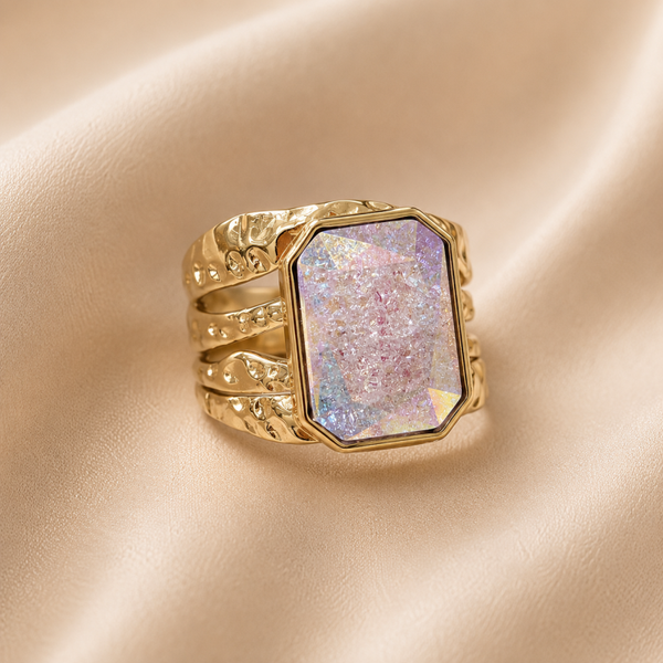 Ring statement  wit glimmend