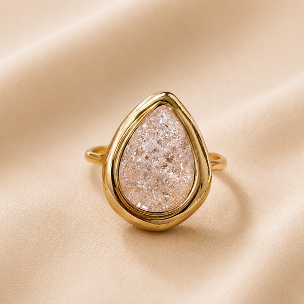 Ring druppel glimmend