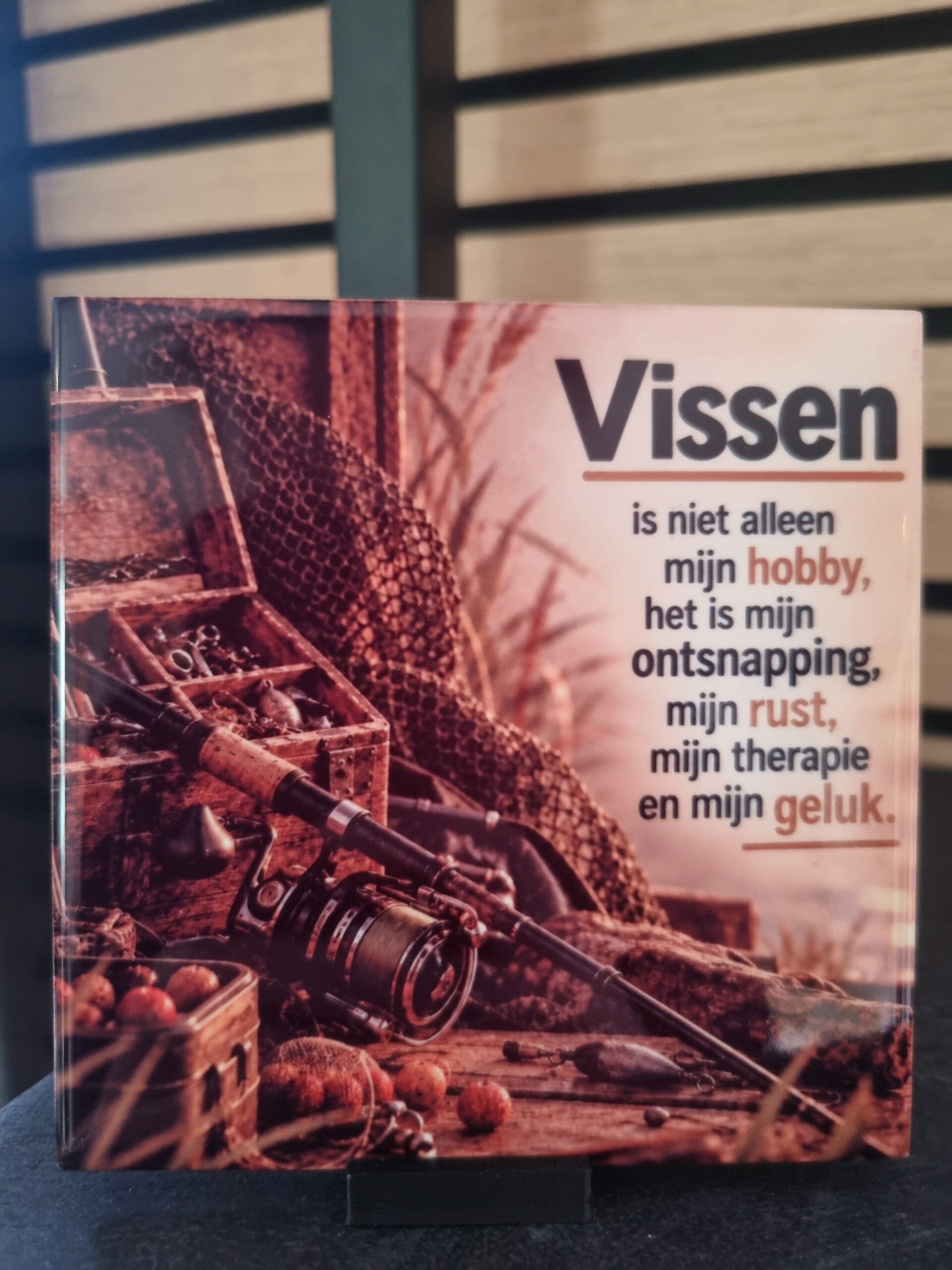 Vissen is niet alleen mijn hobby, het is mijn ontspanning, mijn rust, mijn therapie en mijn geluk.