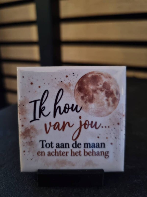 Ik hou van jou... tot aan de maan en achter het behang