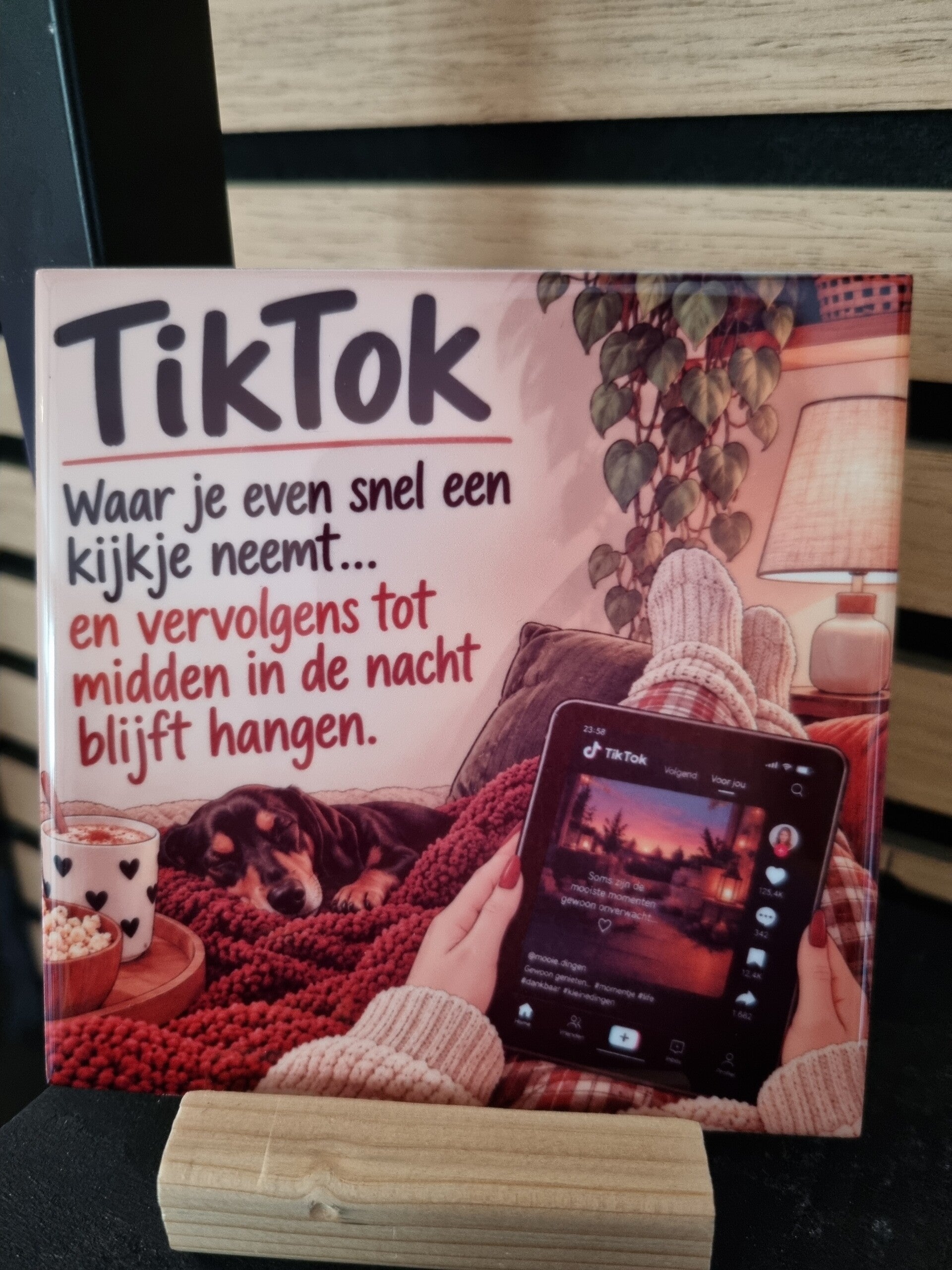 TikTok: Waar je even snel een kijkje neemt... en vervolgens tot midden in de nacht blijft hangen.