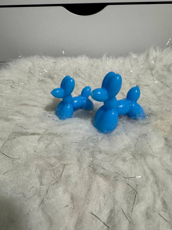 Balloon dogs