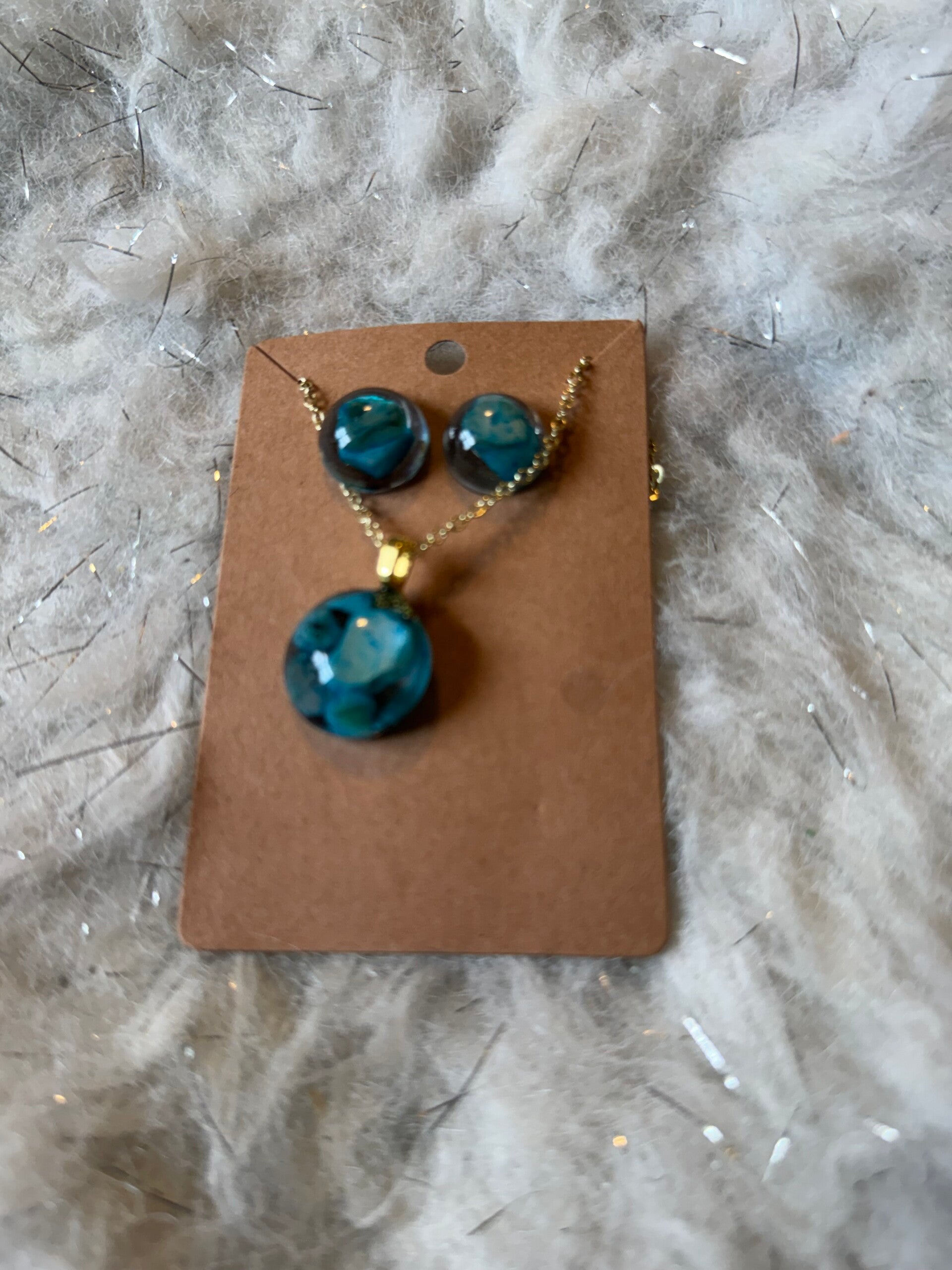 Necklace and earring set