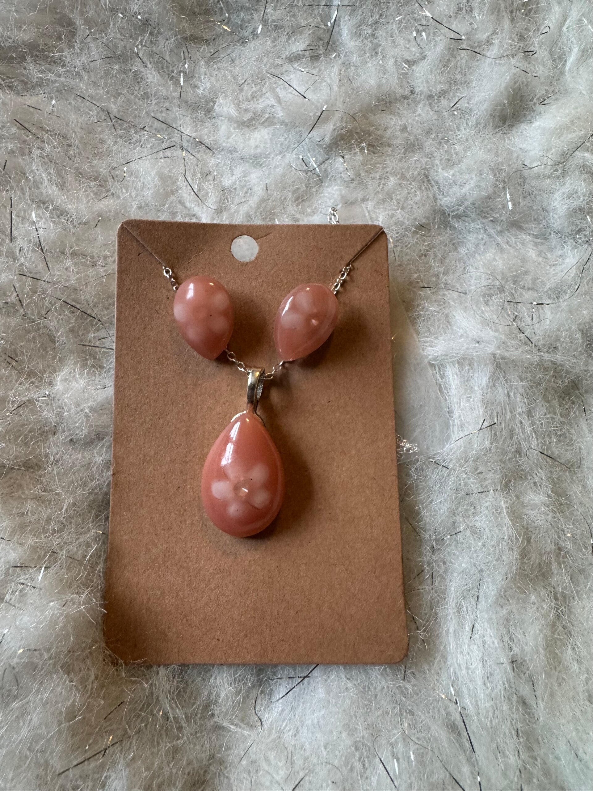 Necklace and earring set