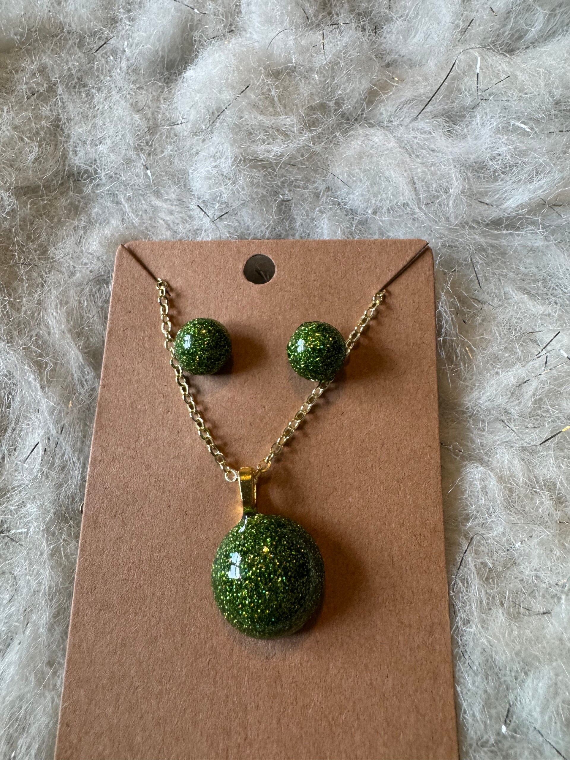 Necklace and earring set