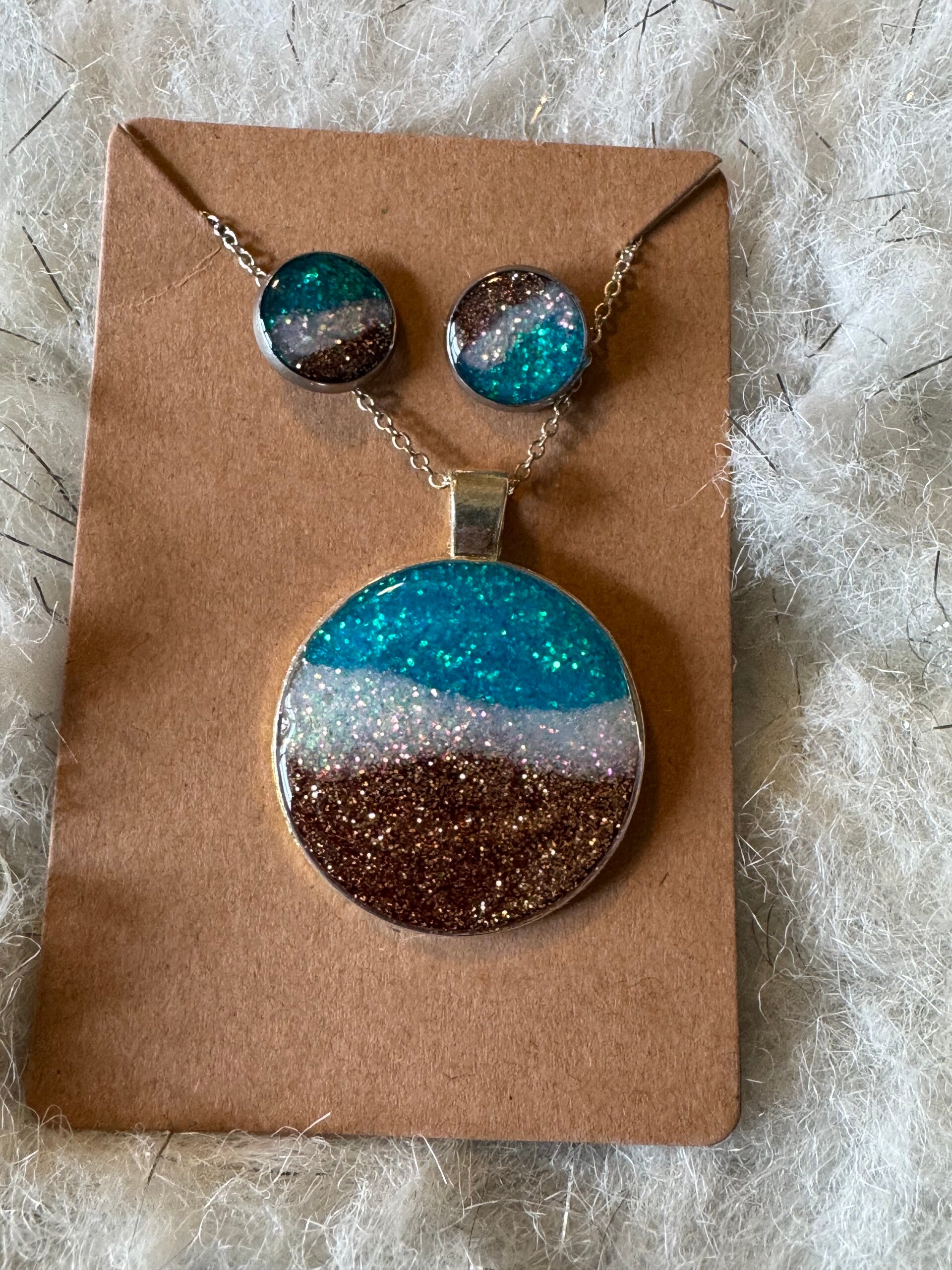 Necklace and earring set