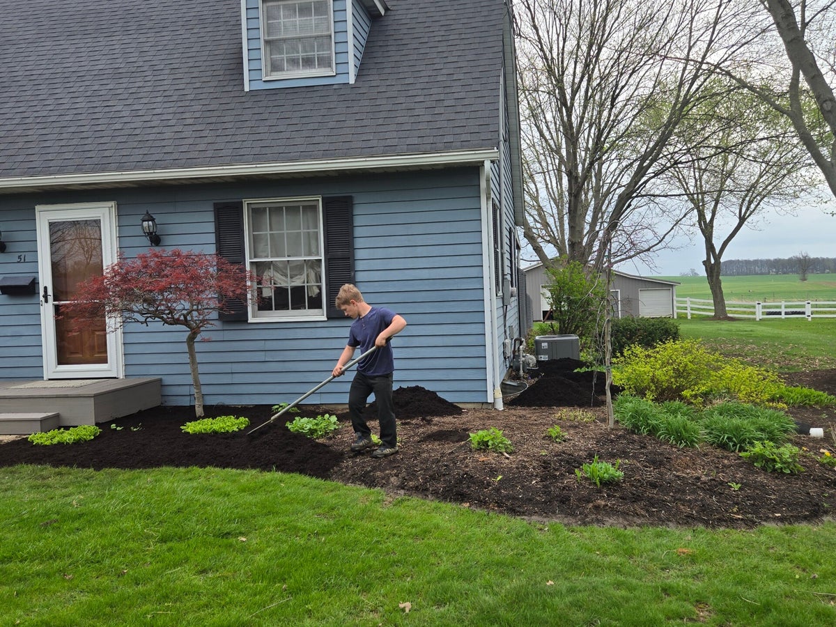 Mulch & River Rock Beds