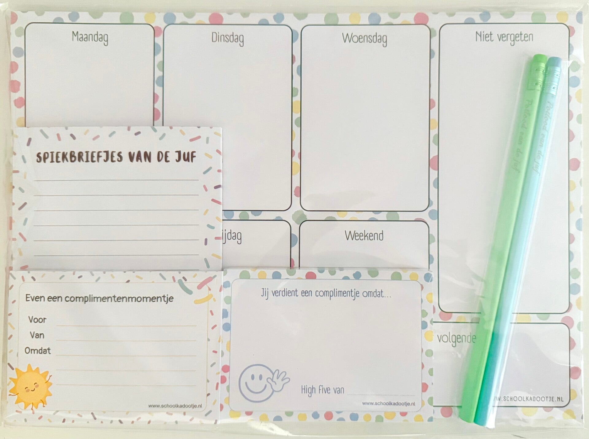 --> Weekplanner | Spiekbriefjes van de juf | Twee complimentenblokjes | Twee potloden van de juf