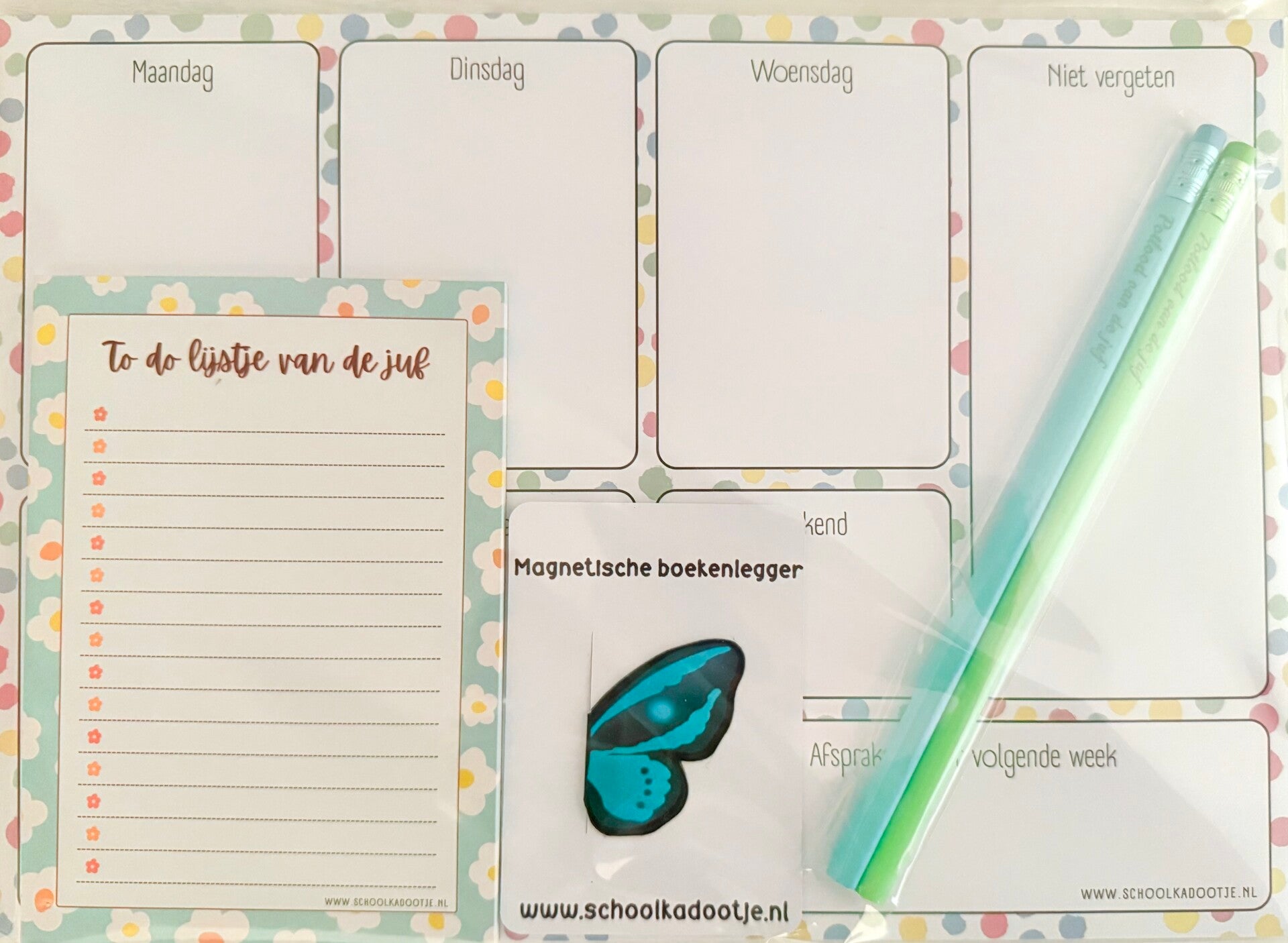 --> Weekplanner | To do lijstje van de juf | magnetische boekenlegger vlinder | Twee potloden van de juf
