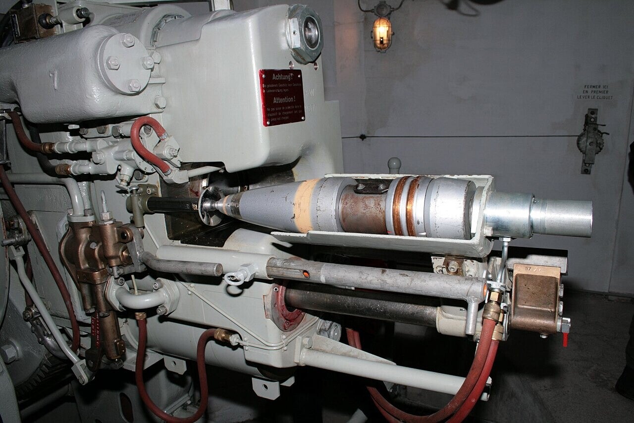 Ouvrage militaire historique sous la roche