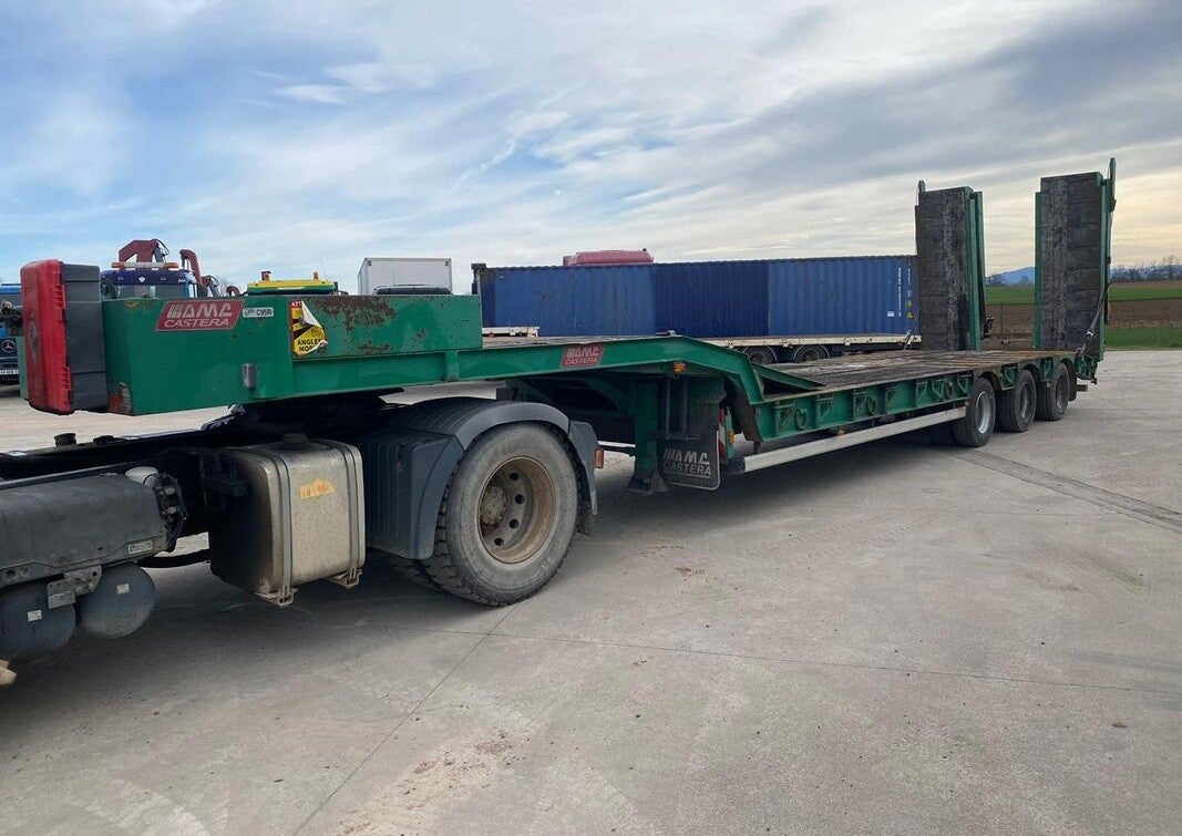 Semi-remorque porte engin CASTERA, 2012