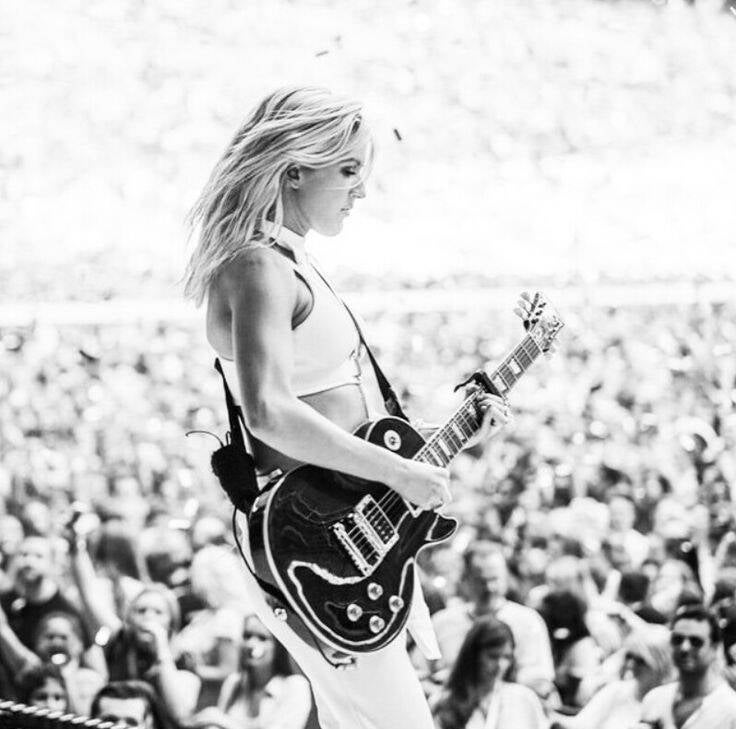 ellie-goulding-19-standard-g0cplx.jpg