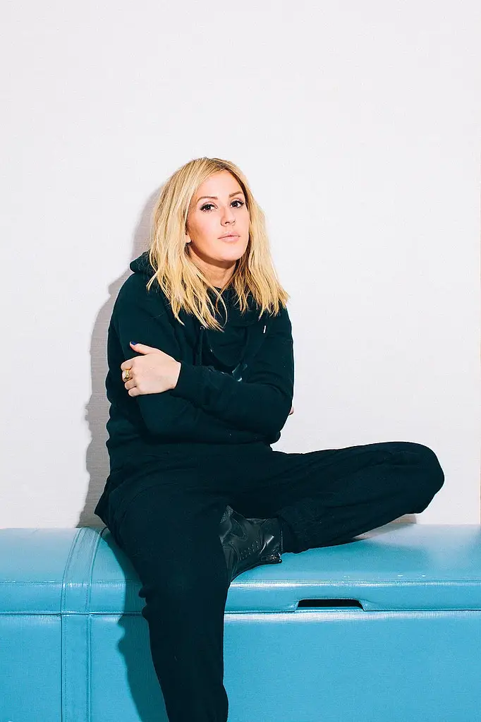 ellie_goulding_ny_times_03-standard-8xmi0o.webp
