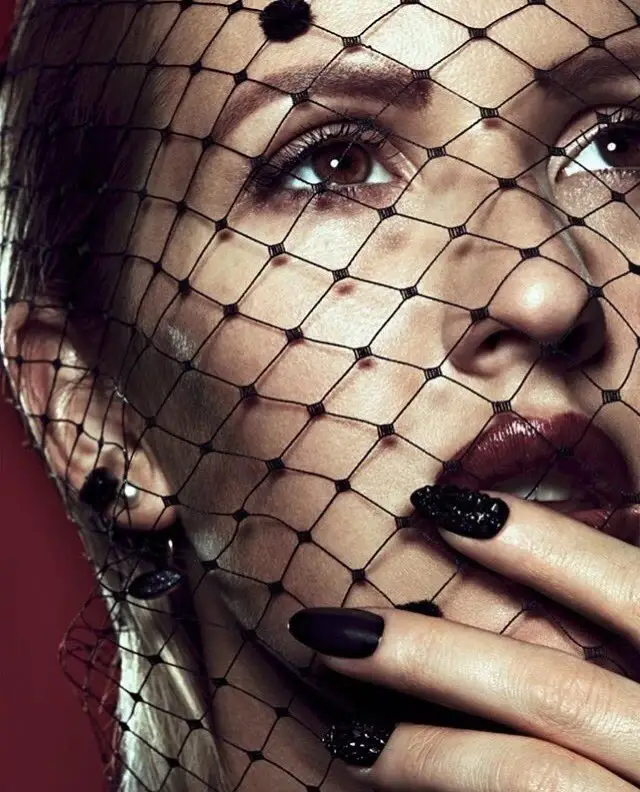 ellie_goulding_stylist_outtake-standard-2ob23y.webp