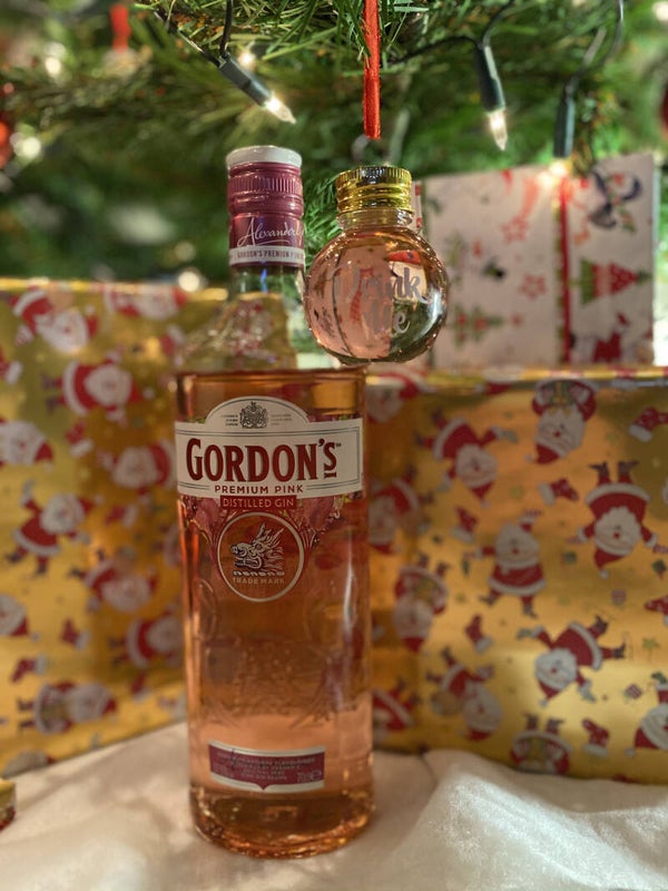 Gin Kerstbal Gordon's Premium pink Gin