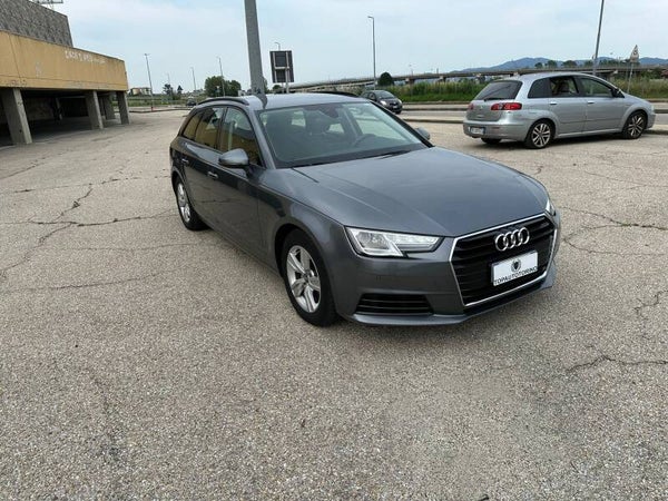 Audi A4 Avant 2.0 TDI Ultra S Tronic Business Sport