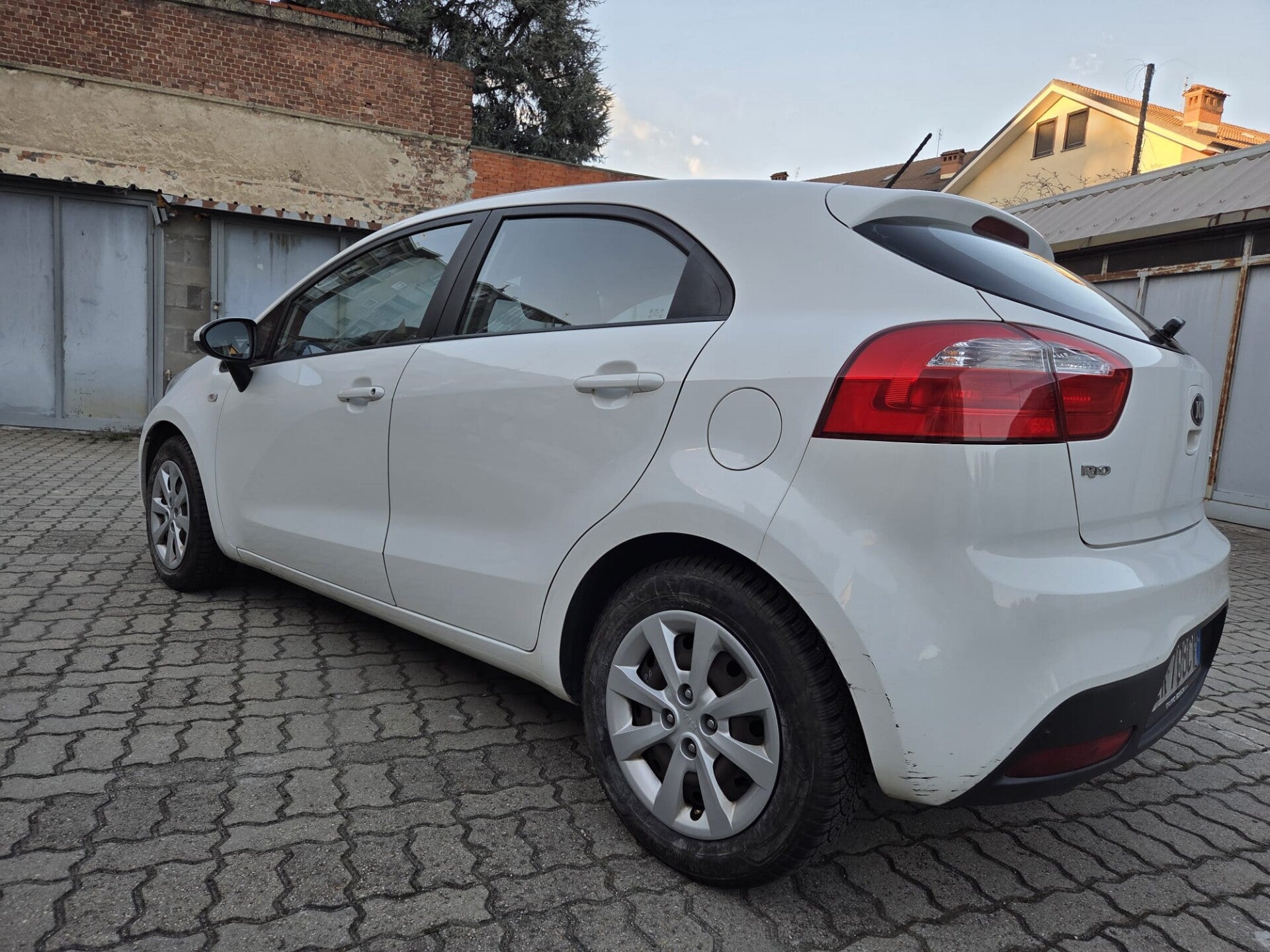 2013 KIA Rio 5p 1.1 crdi wgt lx, Diesel 75 cv