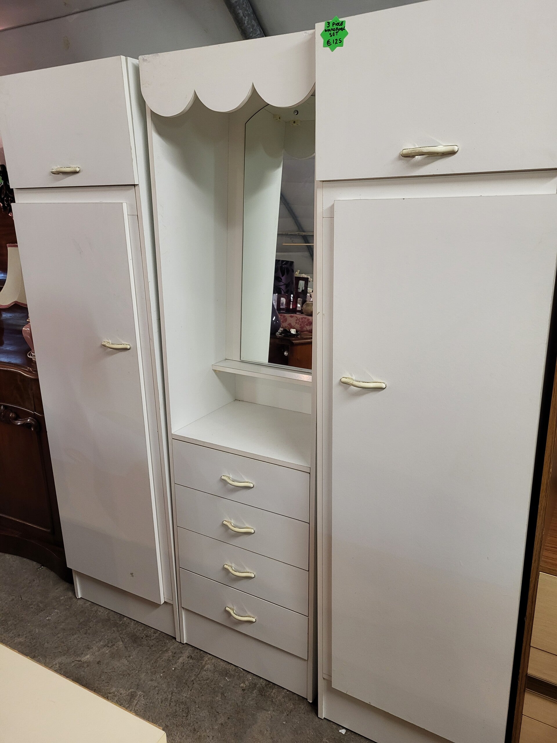 White 3 pce wardrobe fitment