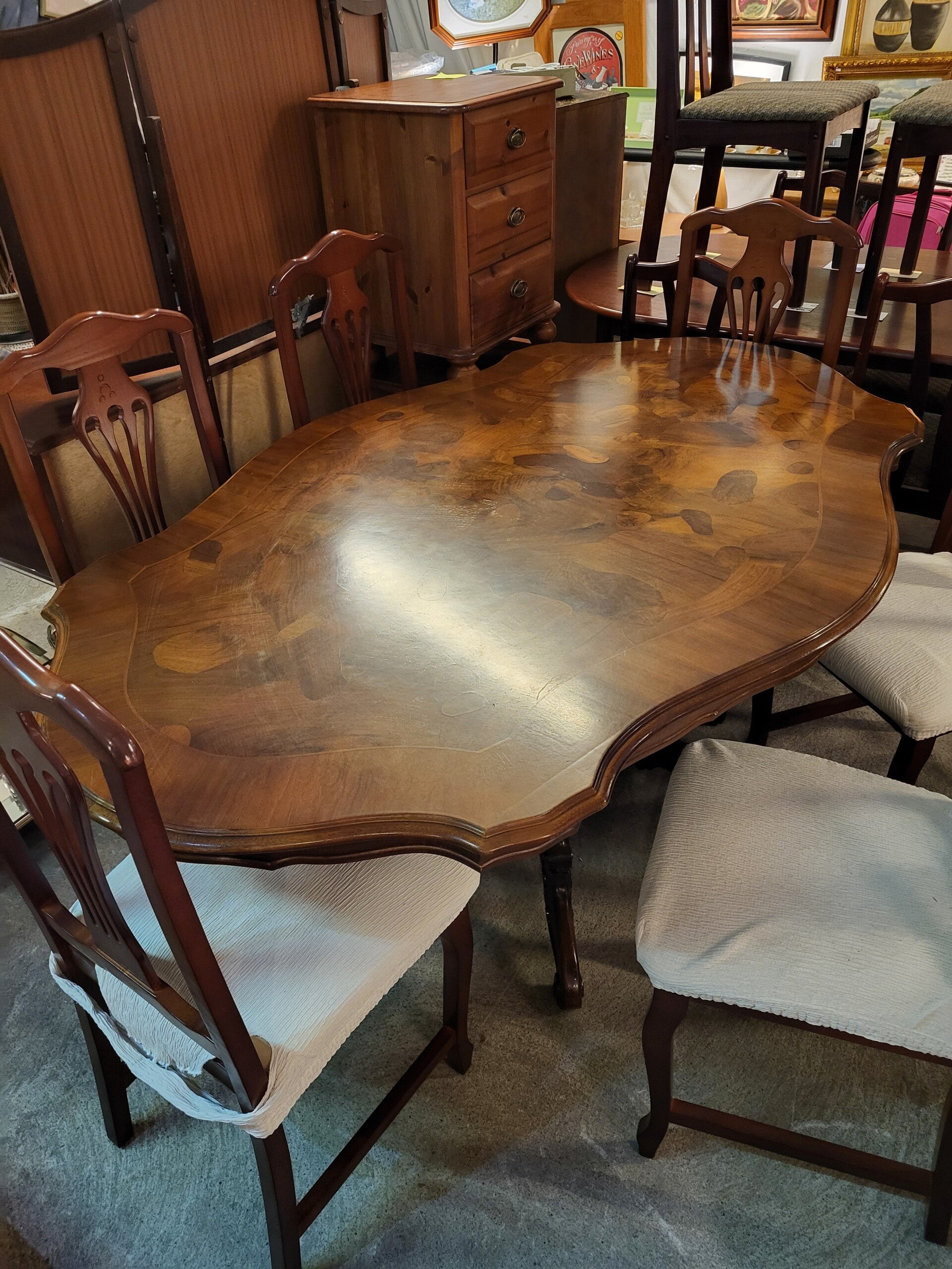 Superb walnut effect dining table and six chairs