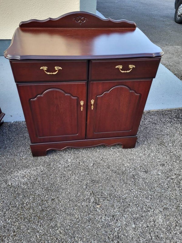 Mahogany Side Cabinet