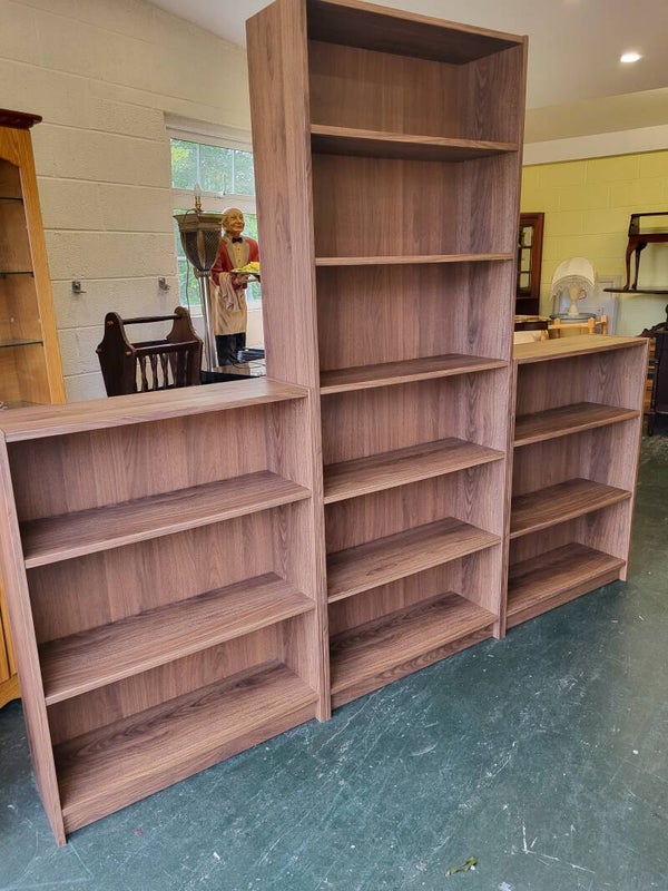 Set of bookcases