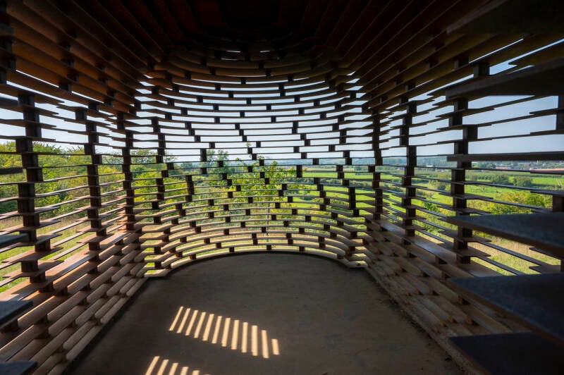 reading between the lines_eric simons