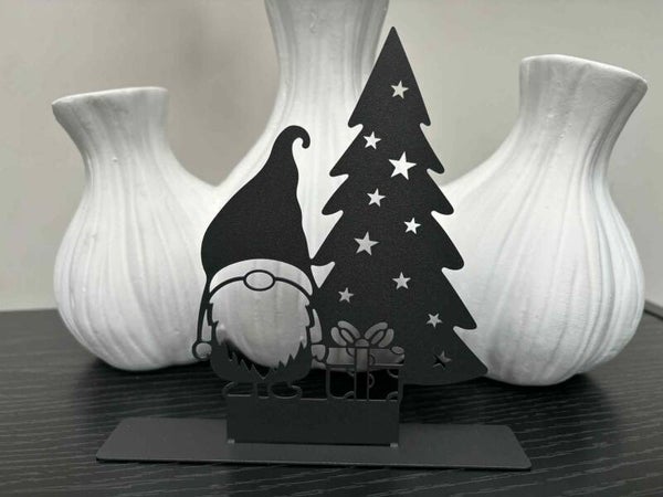 Metalen kerstfiguur (kaboeter+kerstboom)
