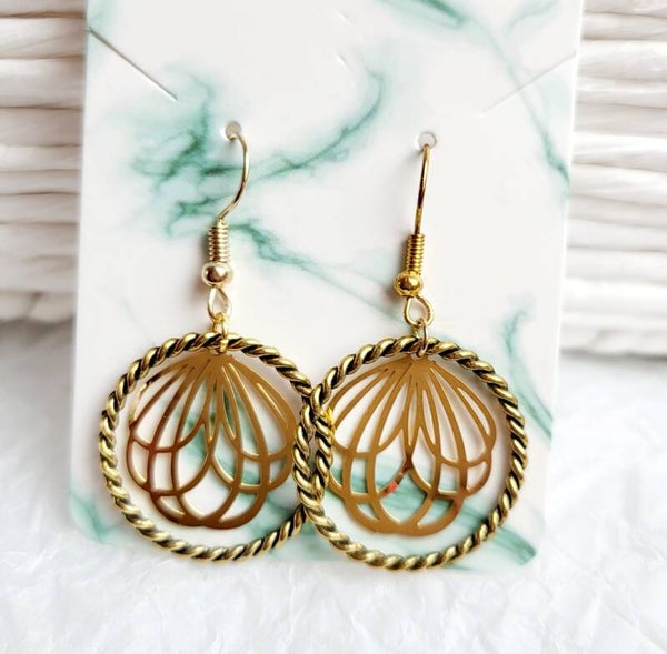 Boucles d oreilles  dorées rondes Boucles d oreilles  dorées rondes