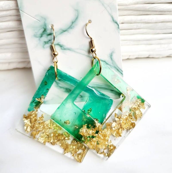 Boucles oreilles vertes resine