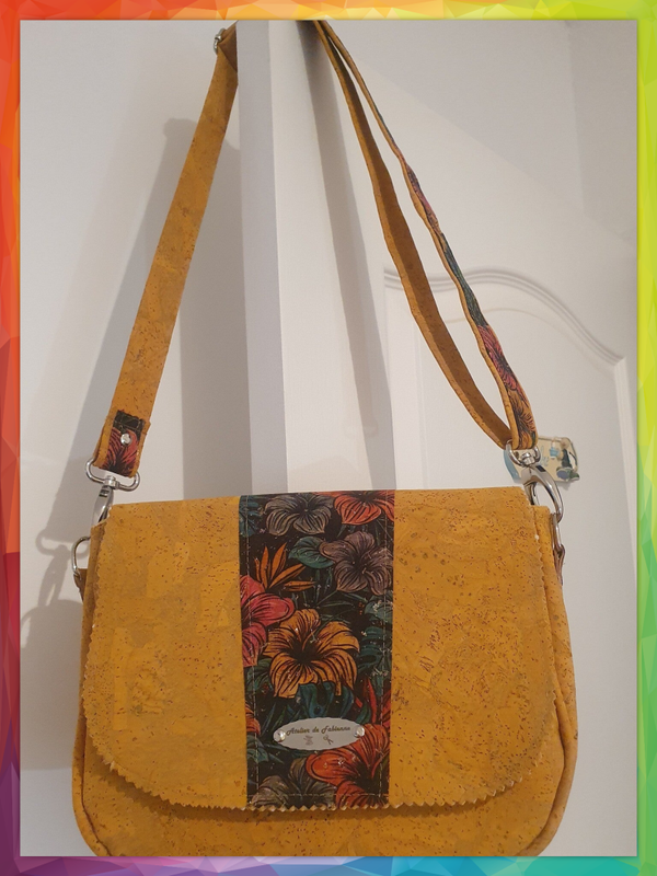 sac bandouiliere  en liege