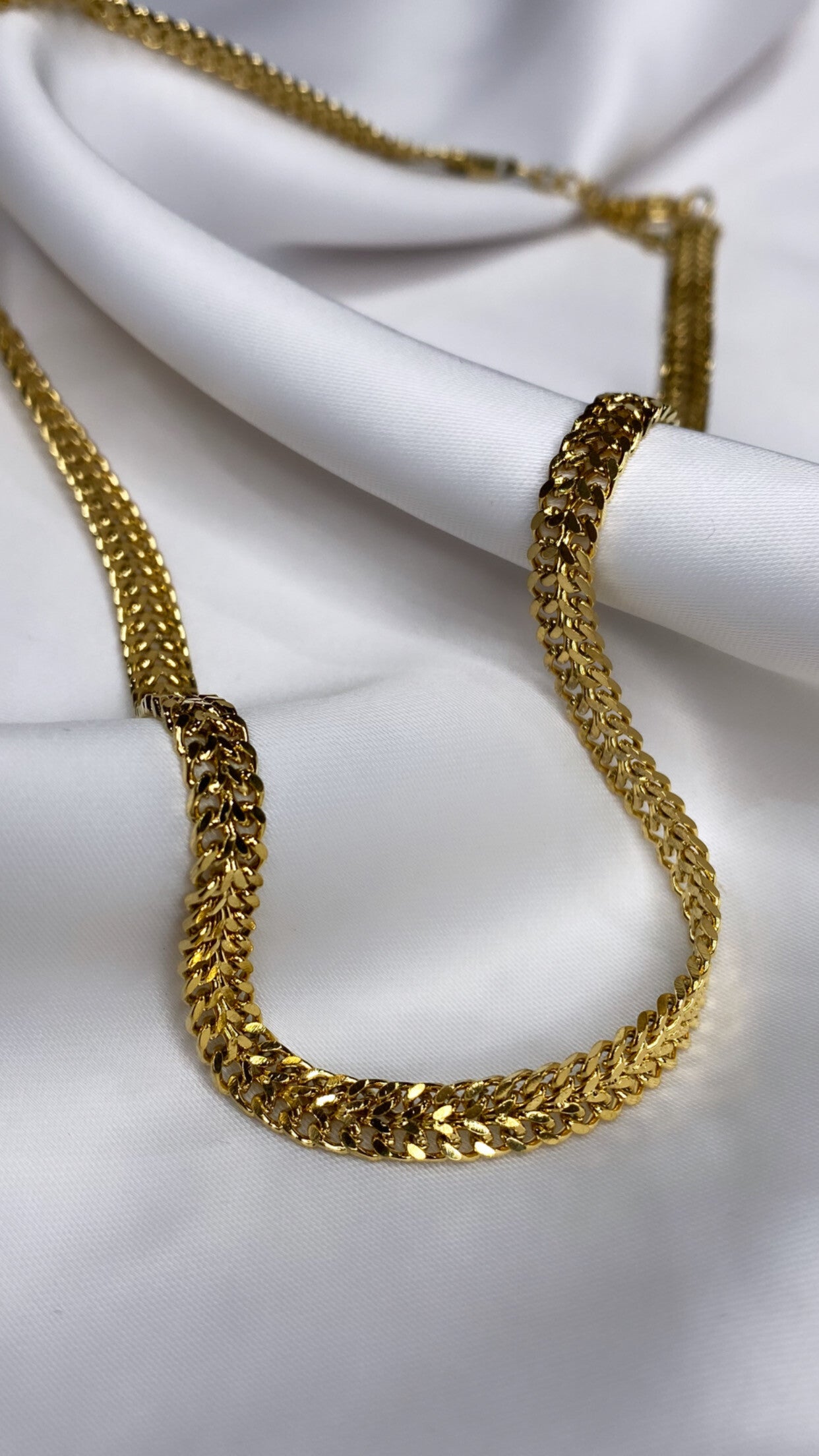 Cleo necklace