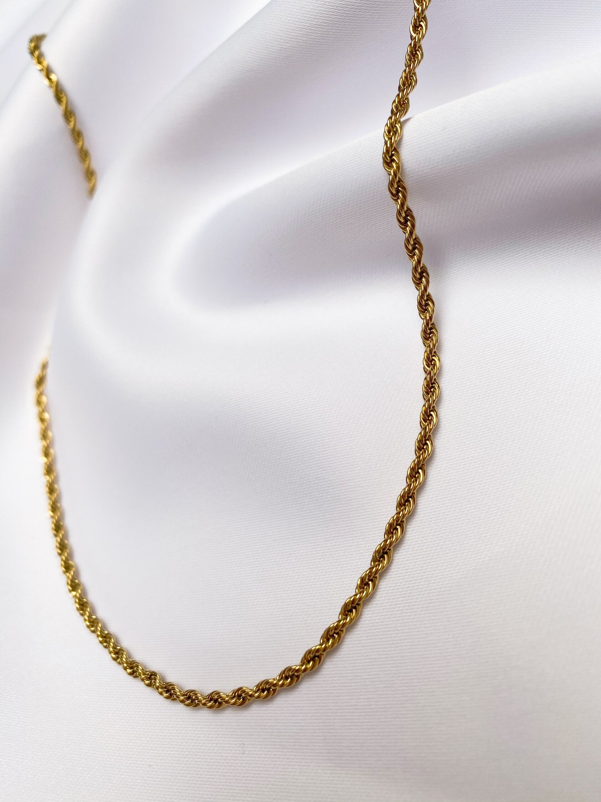 Twist Necklace Gold