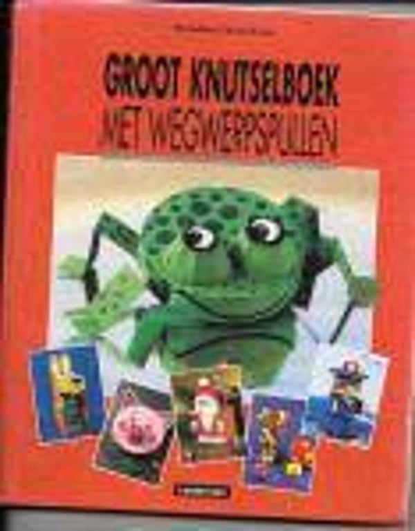 Groot knutselboek met wegwerpspullen.