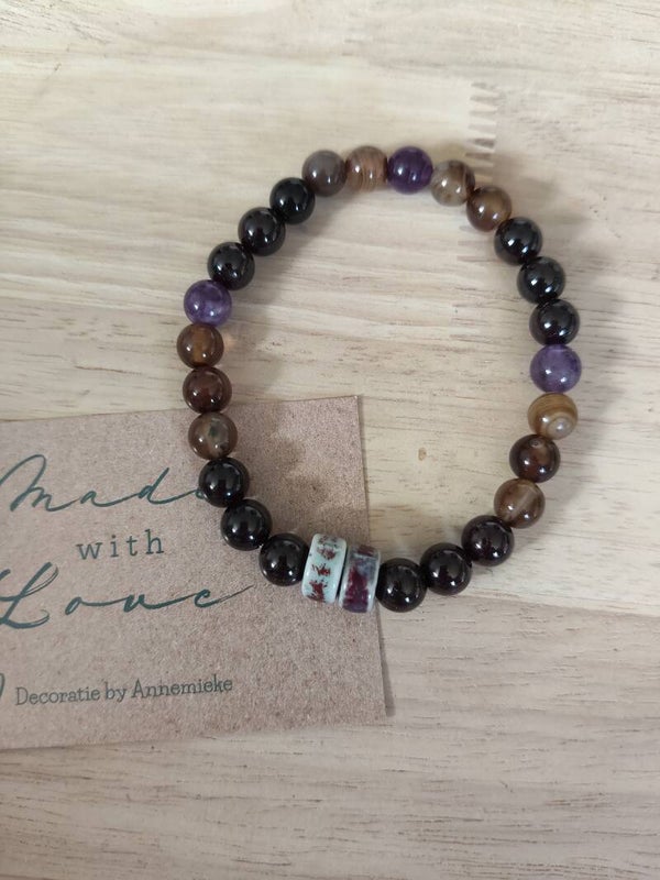 Armbandje mt 19