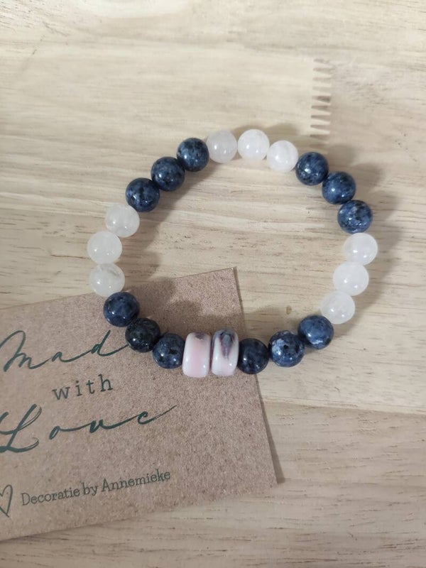 Armbandje mt 16