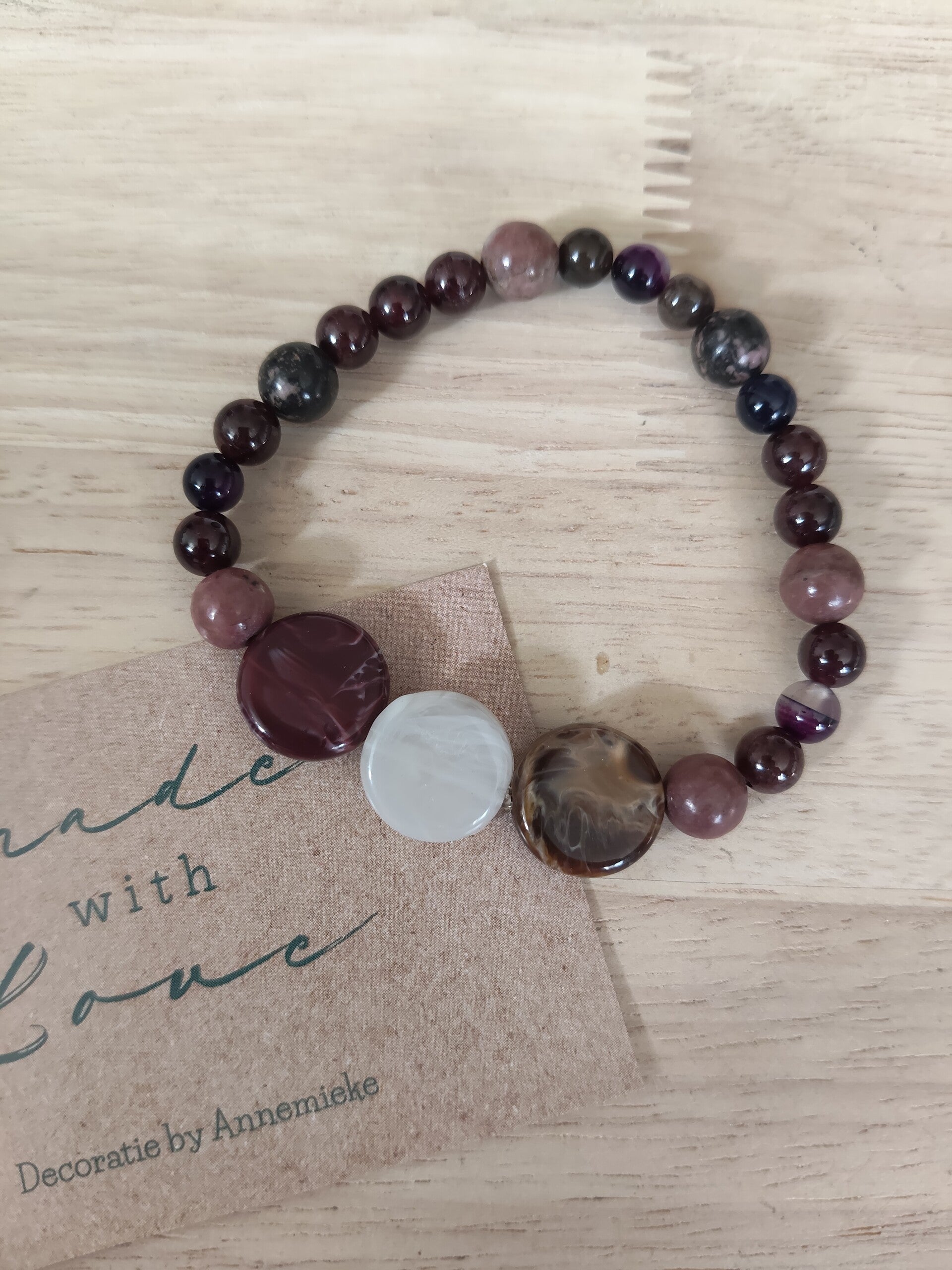 Armbandje mt 17