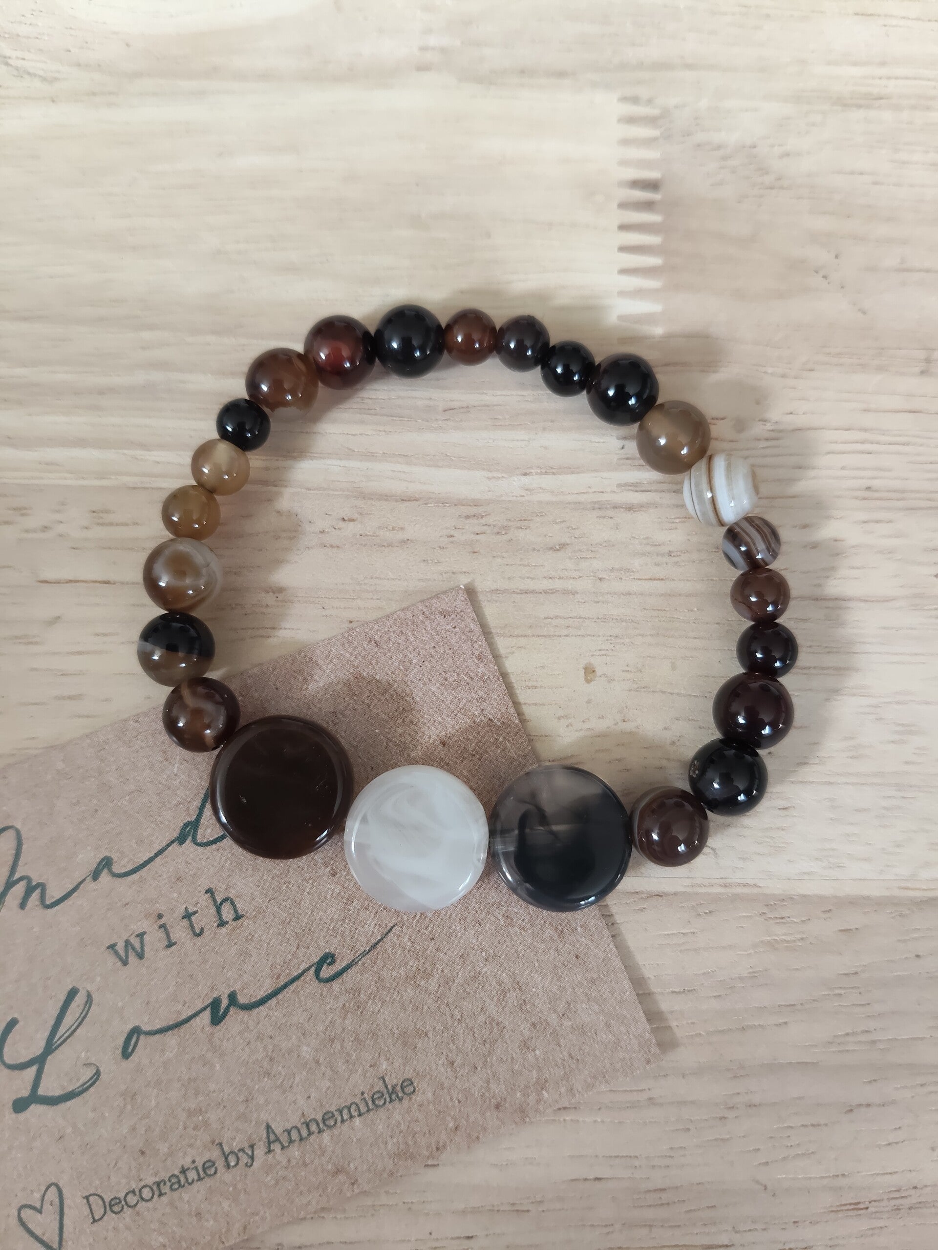 Armbandje mt 17