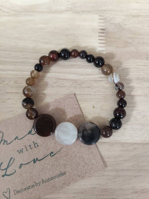 Armbandje mt 17