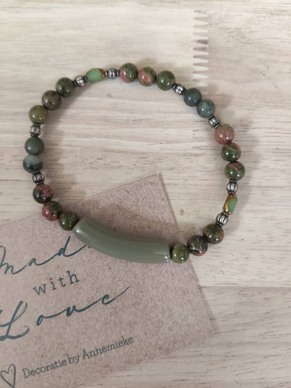 Armbandje mt 18