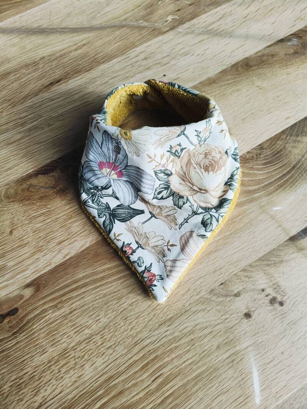 Bavoir bandana Fleuri