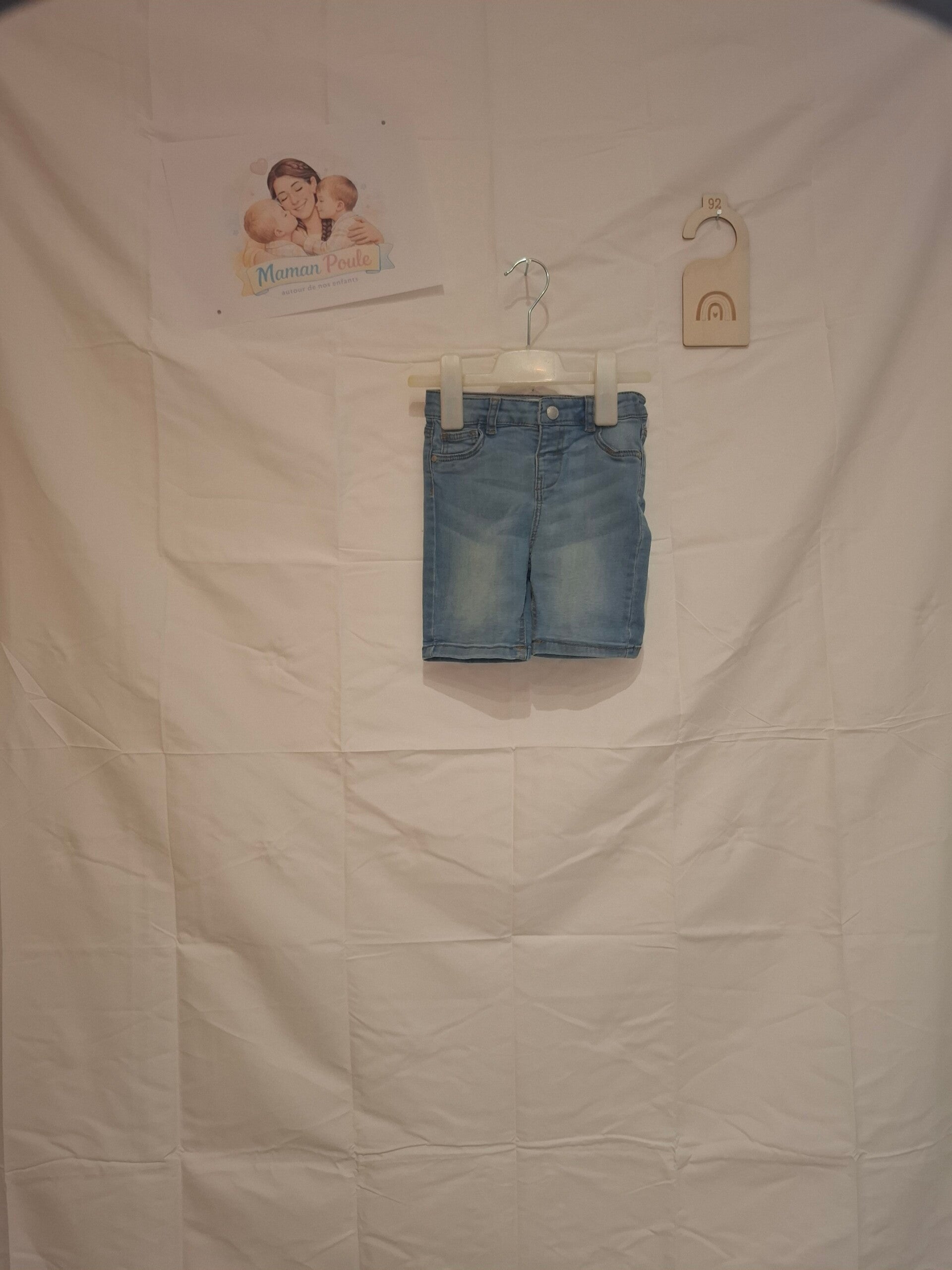 Short en jeans délavé T92